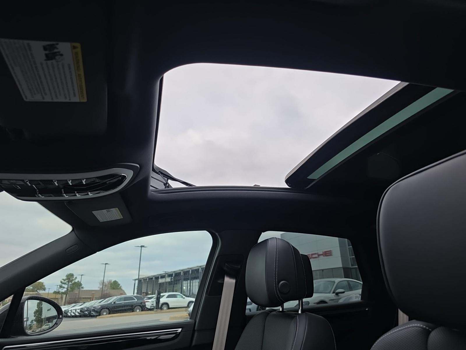 2024 Porsche Macan S AWD