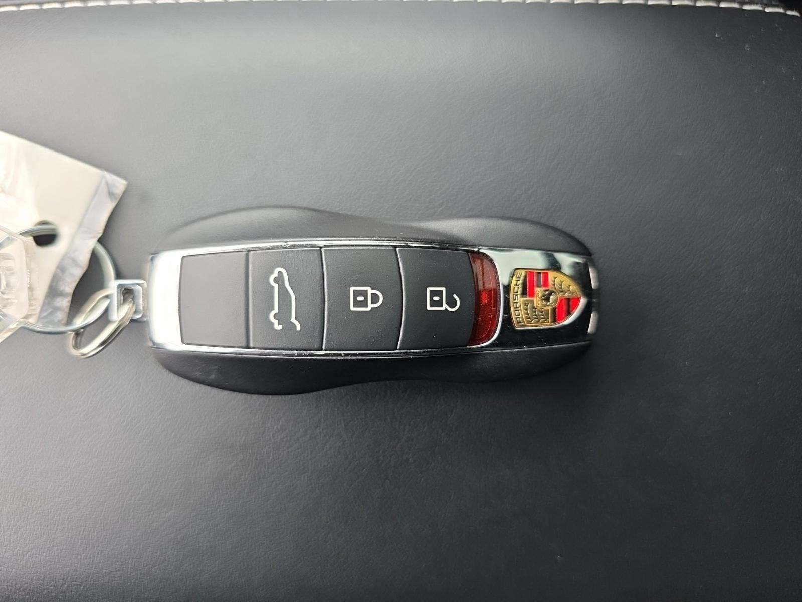 2024 Porsche Macan S AWD