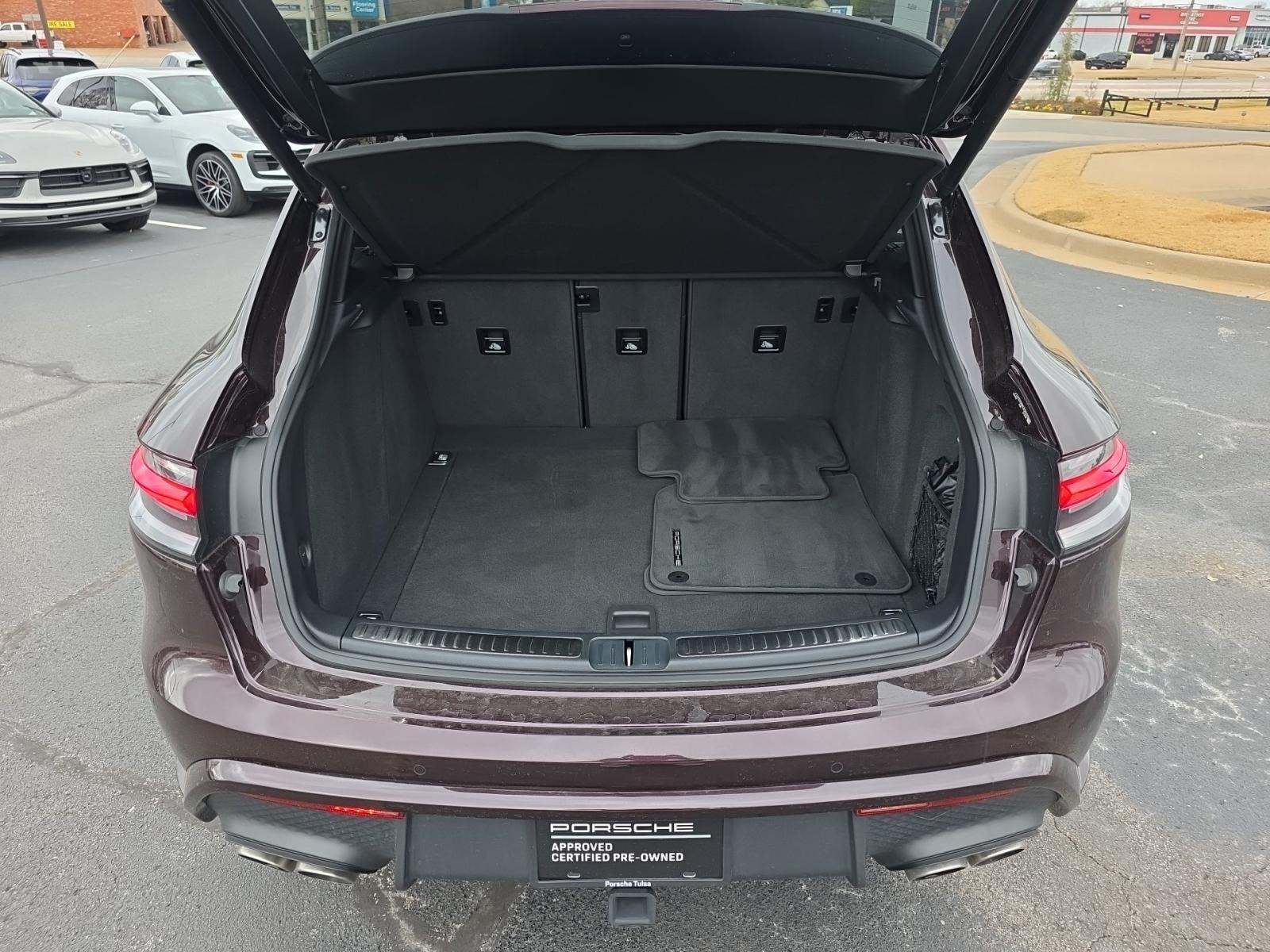 2024 Porsche Macan S AWD