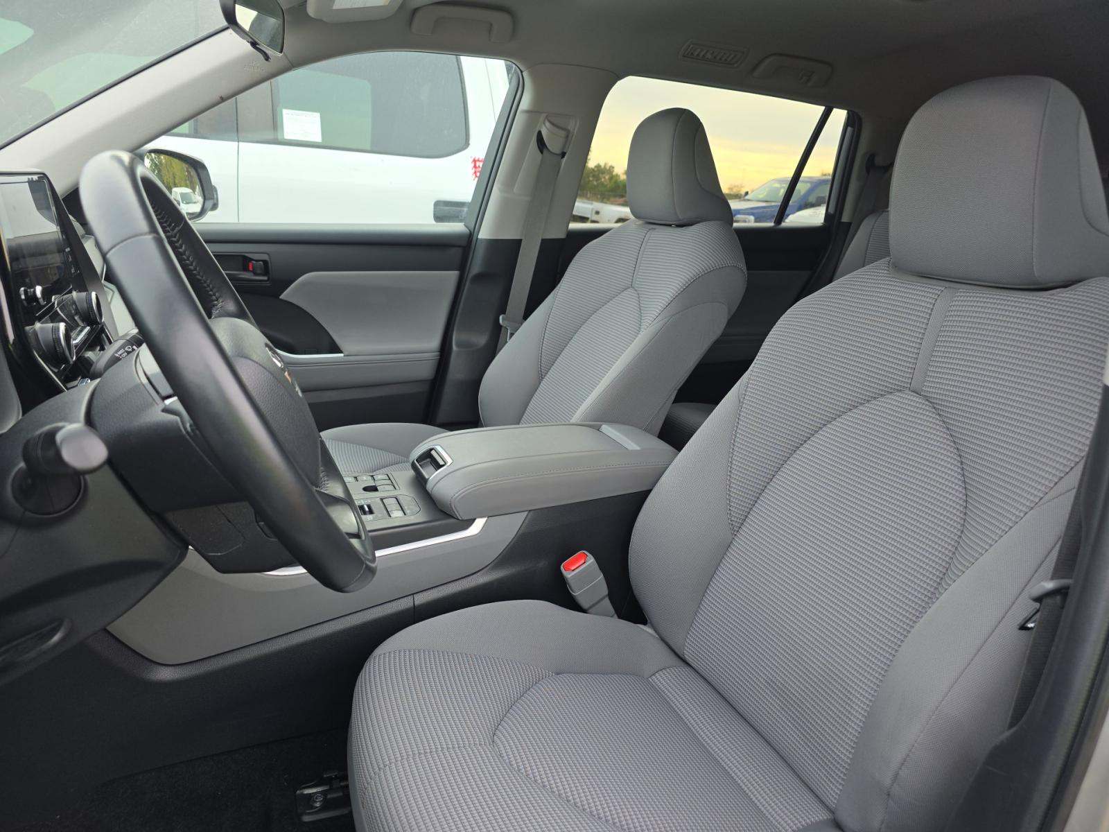 2023 Toyota Highlander LE AWD