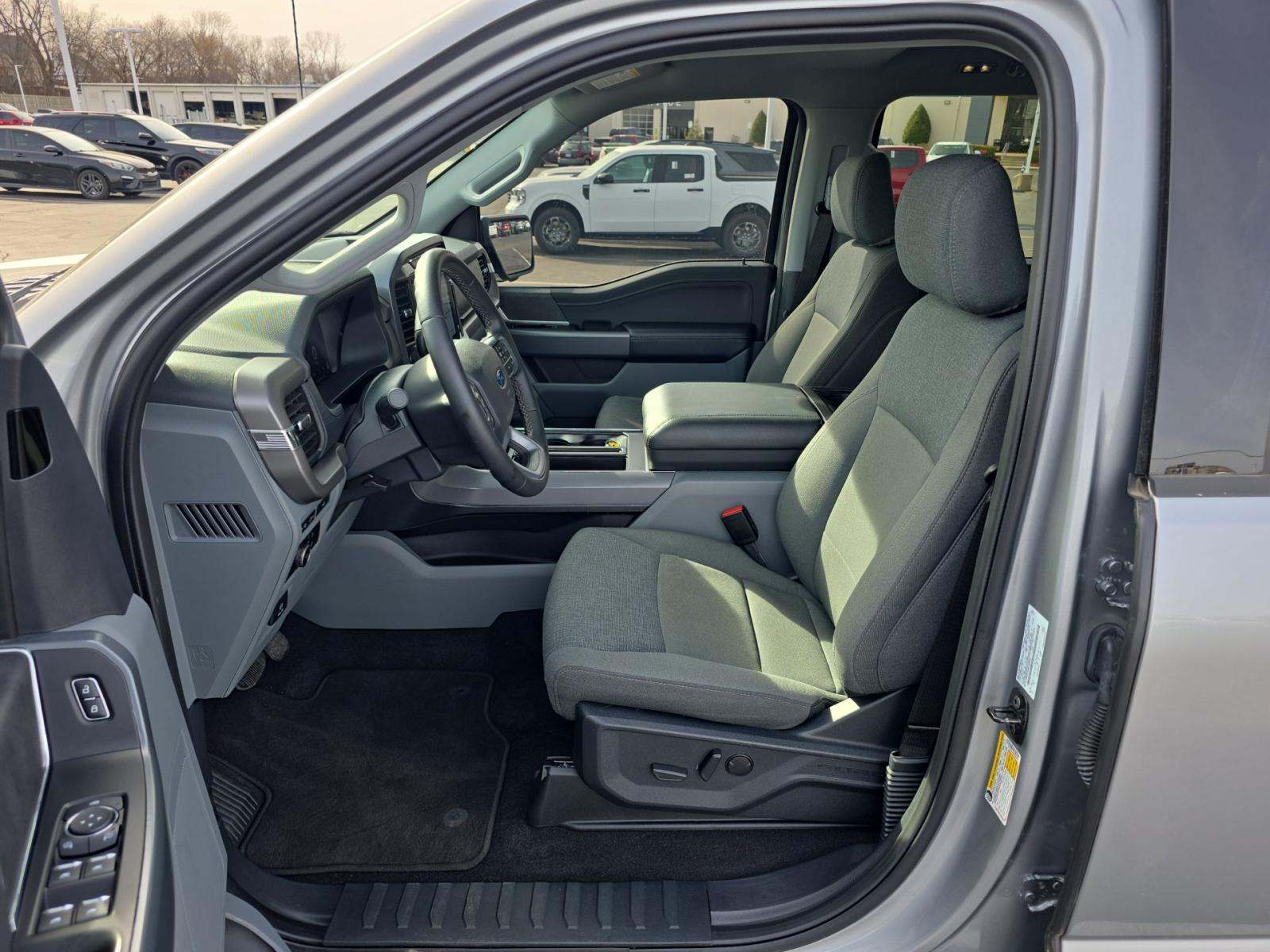 2024 Ford F-150 XLT AWD