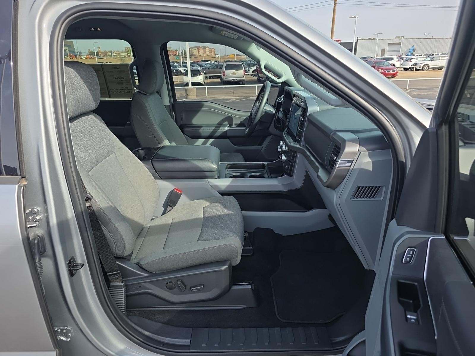 2024 Ford F-150 XLT AWD