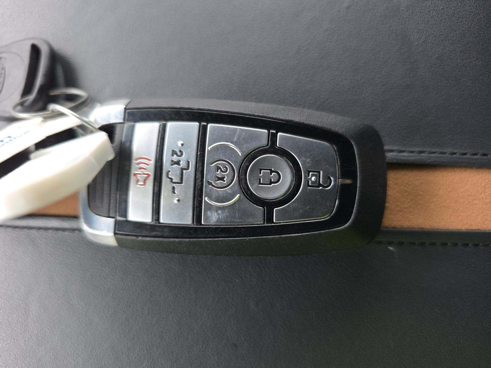 FORD F-150 - 4