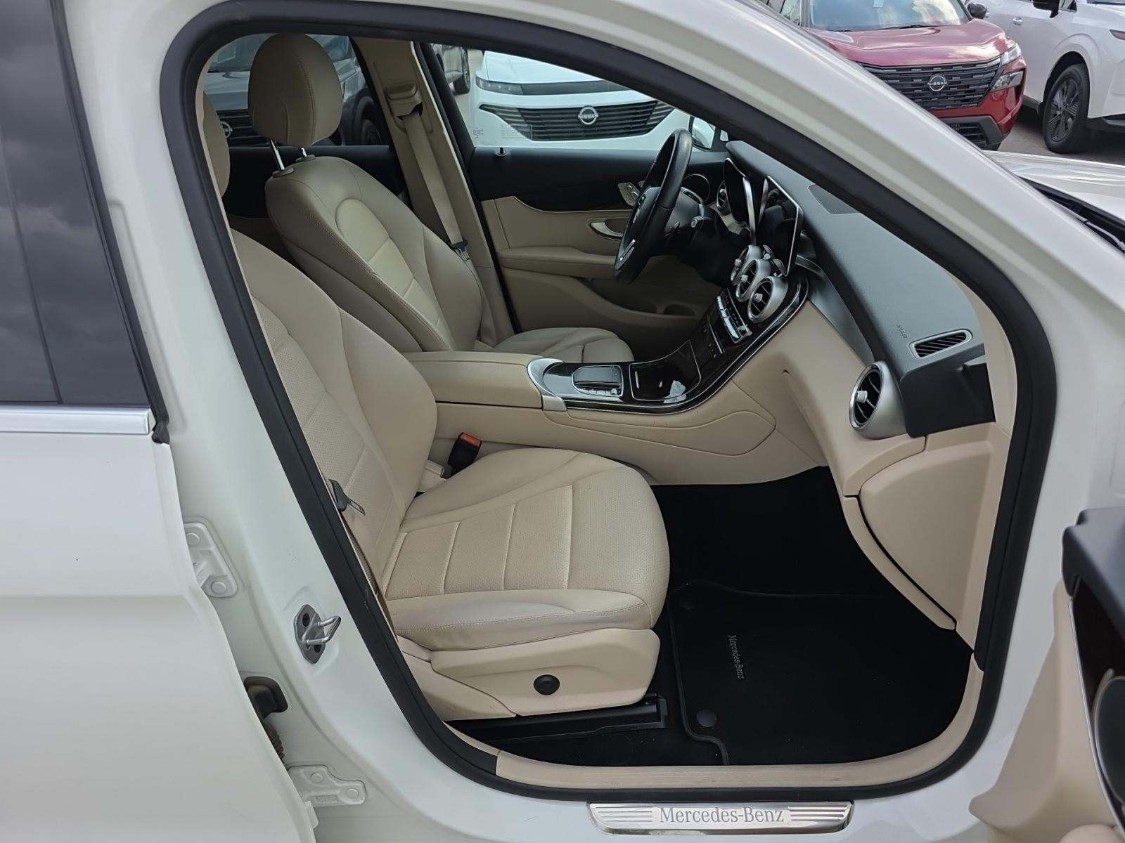 2022 Mercedes-Benz GLC GLC 300 AWD