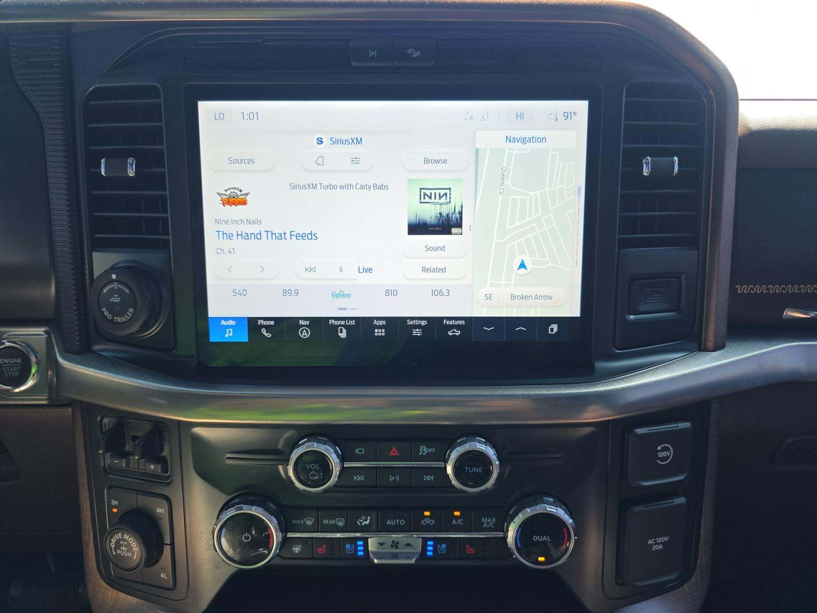 2025 Ford F-150 Hybrid King Ranch AWD