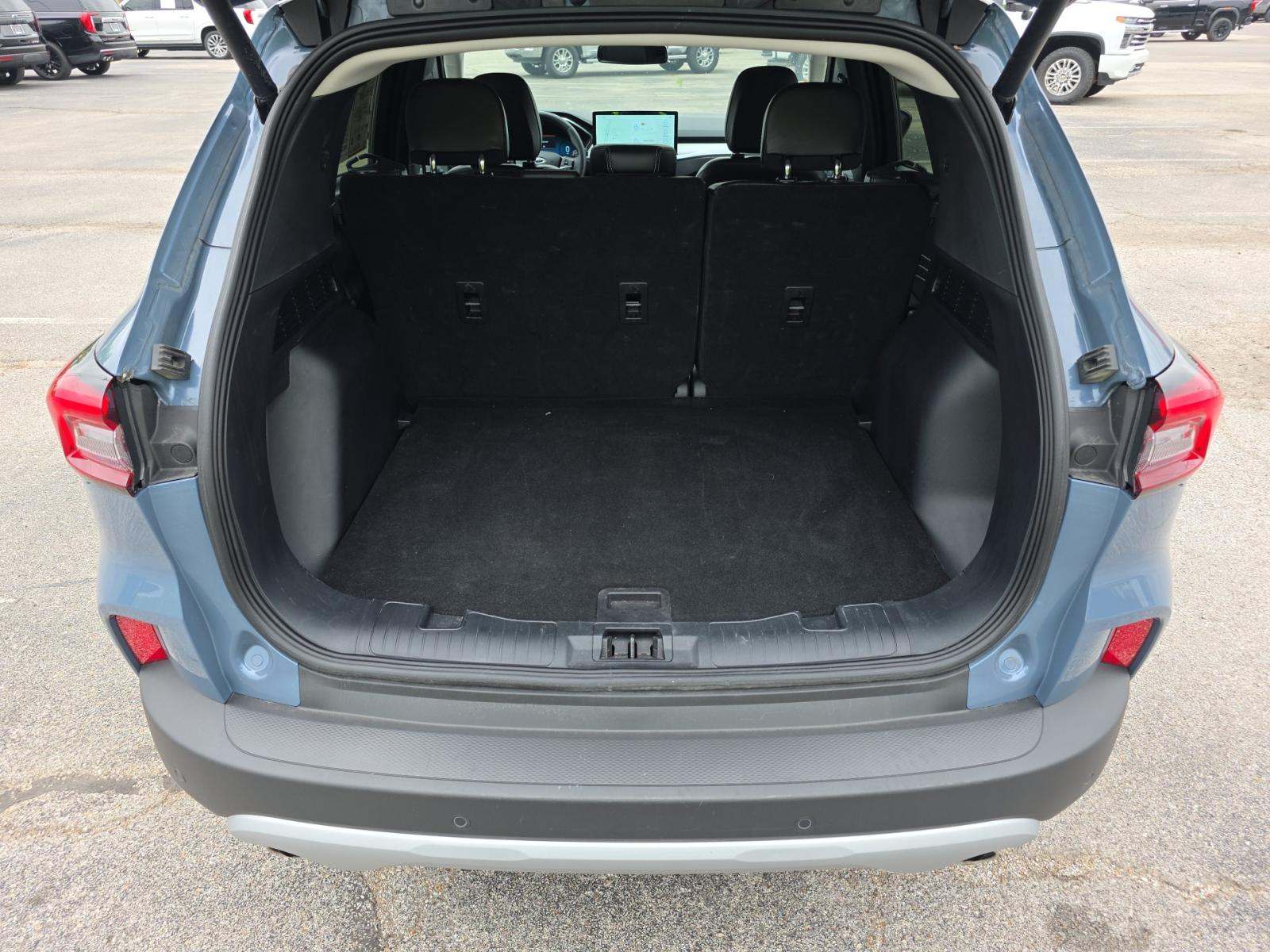 FORD ESCAPE - 10