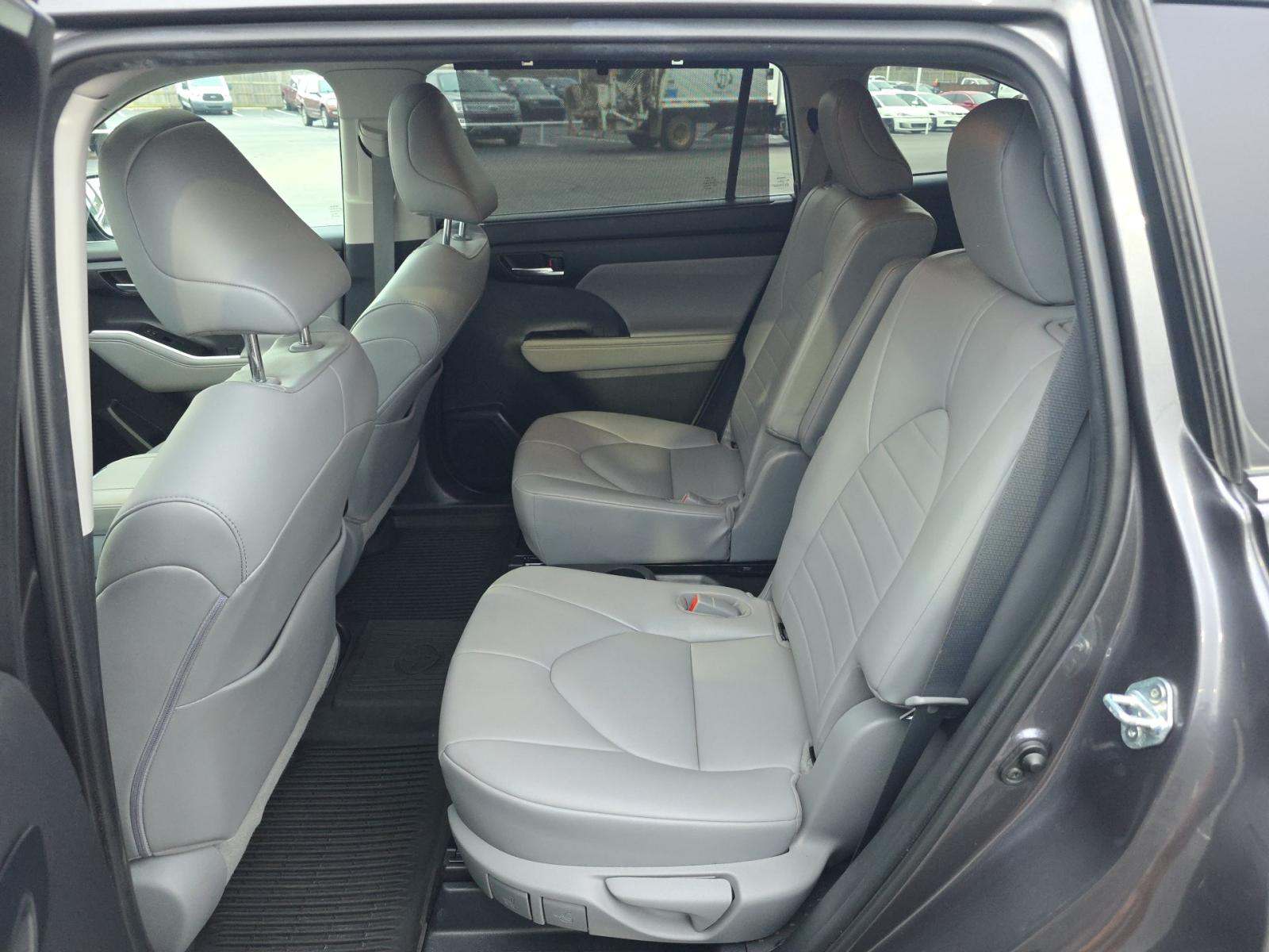 2021 Toyota Highlander XLE AWD