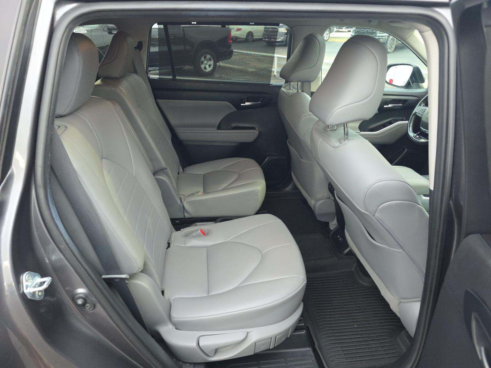 2021 Toyota Highlander XLE AWD