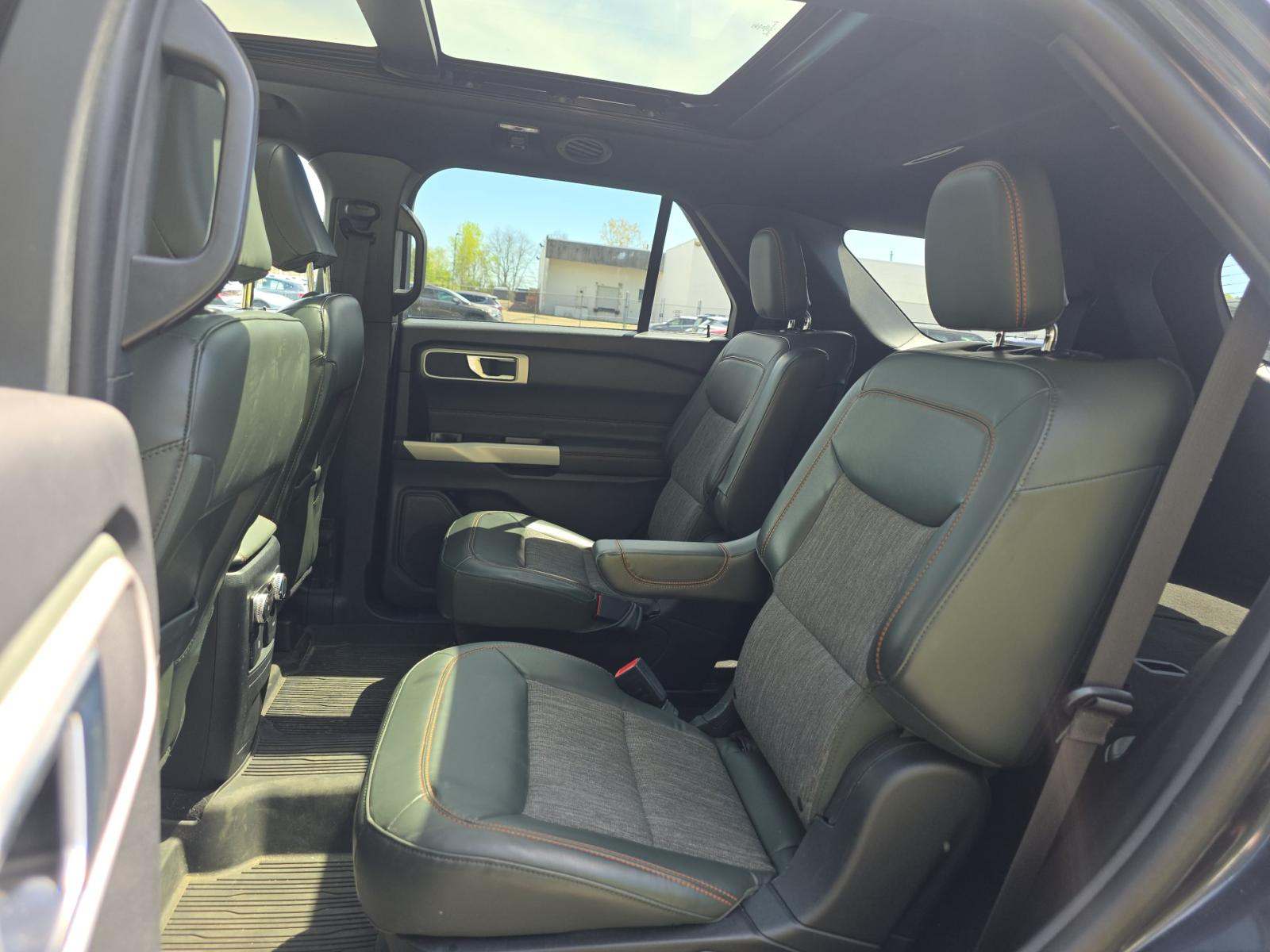FORD EXPLORER - 9