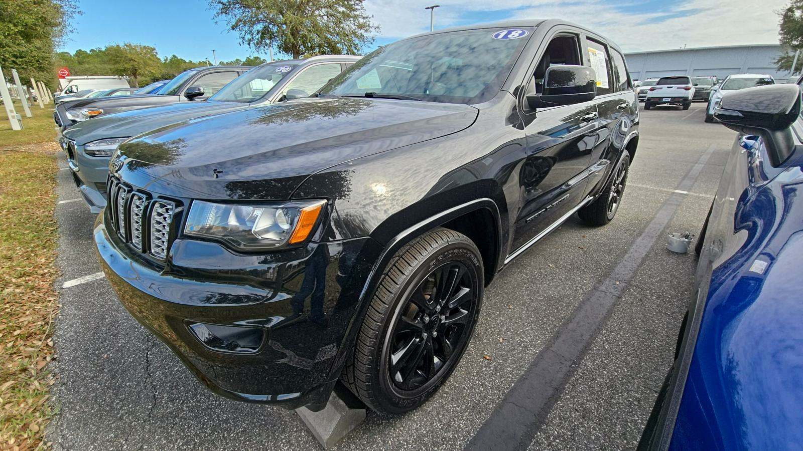 2018 Jeep Grand Cherokee Laredo Altitude Edition RWD