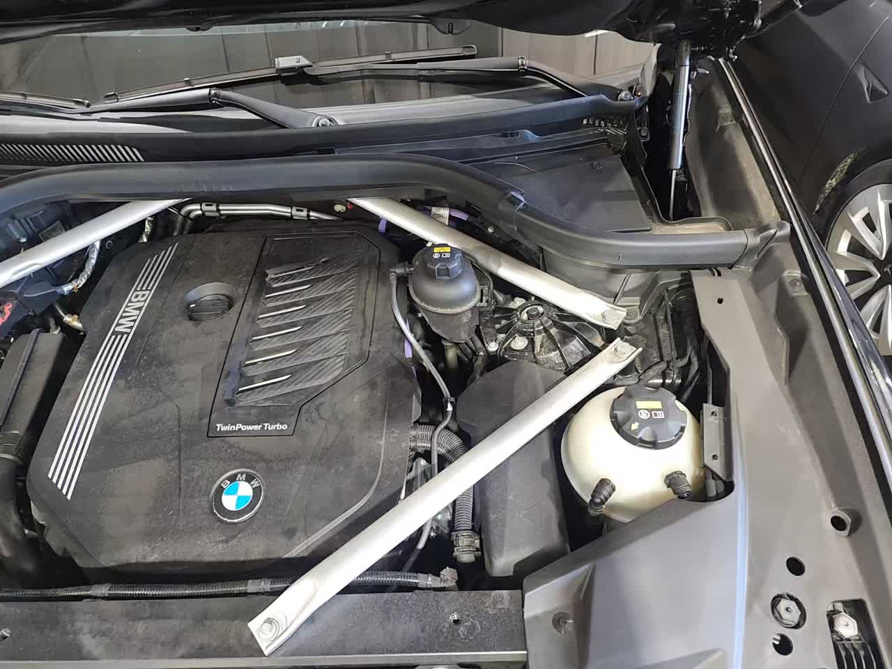 2022 BMW X5 xDrive40i AWD