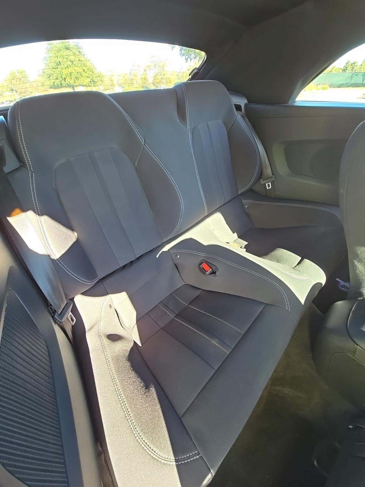 2022 Ford Mustang EcoBoost RWD