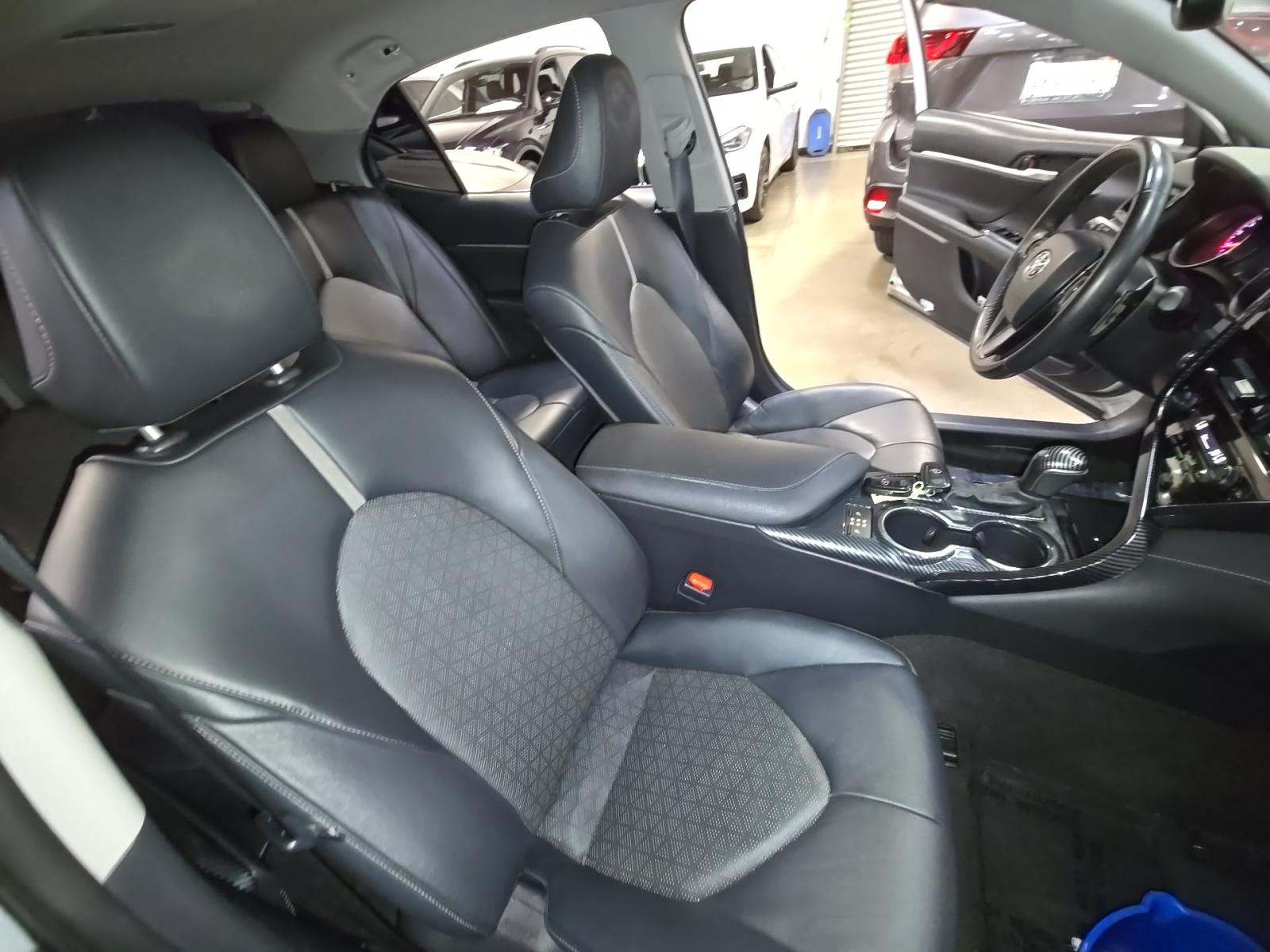 2022 Toyota Camry XSE FWD