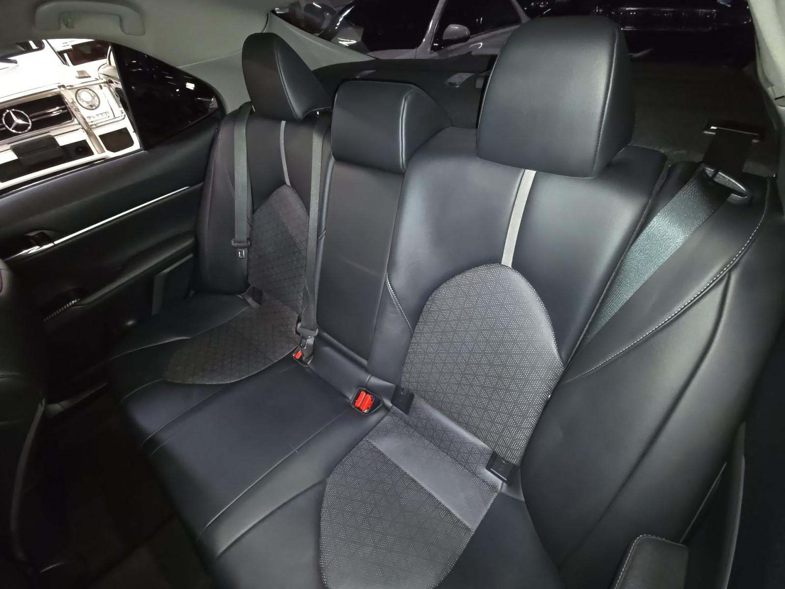 2022 Toyota Camry XSE FWD