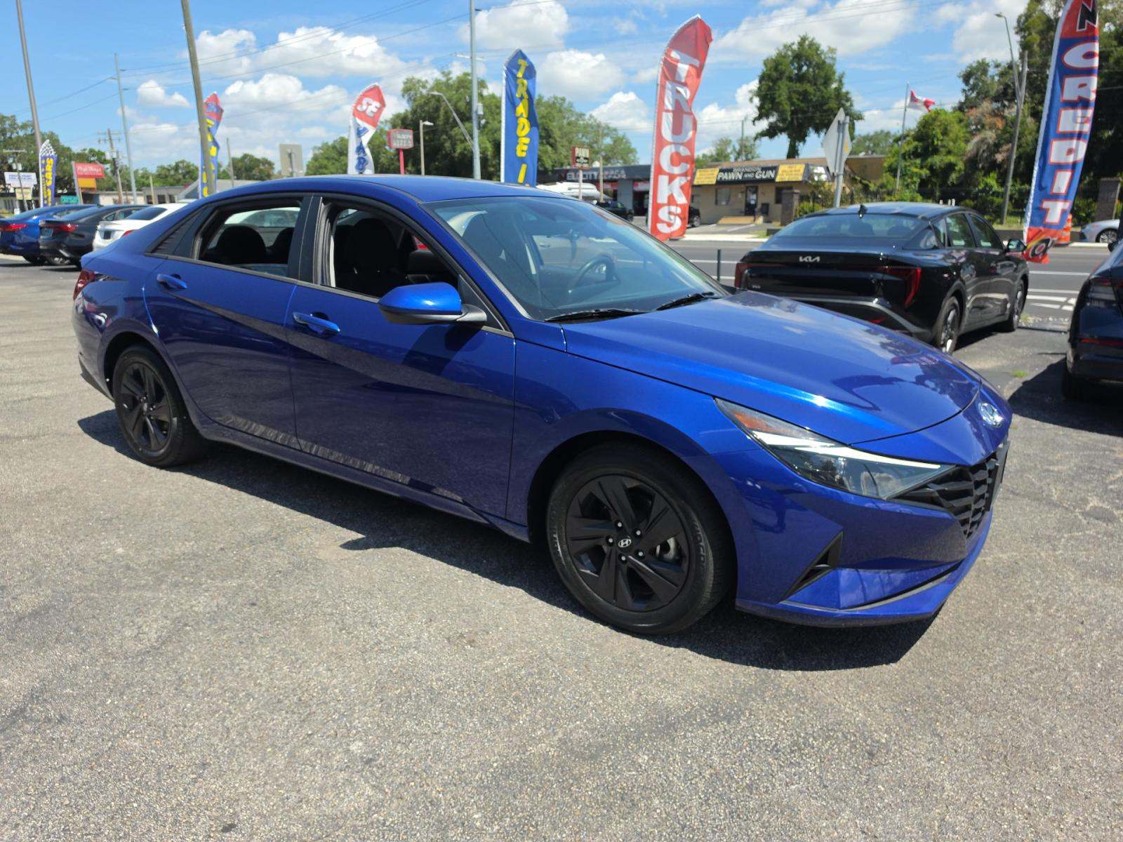 2023 Hyundai Elantra SEL FWD