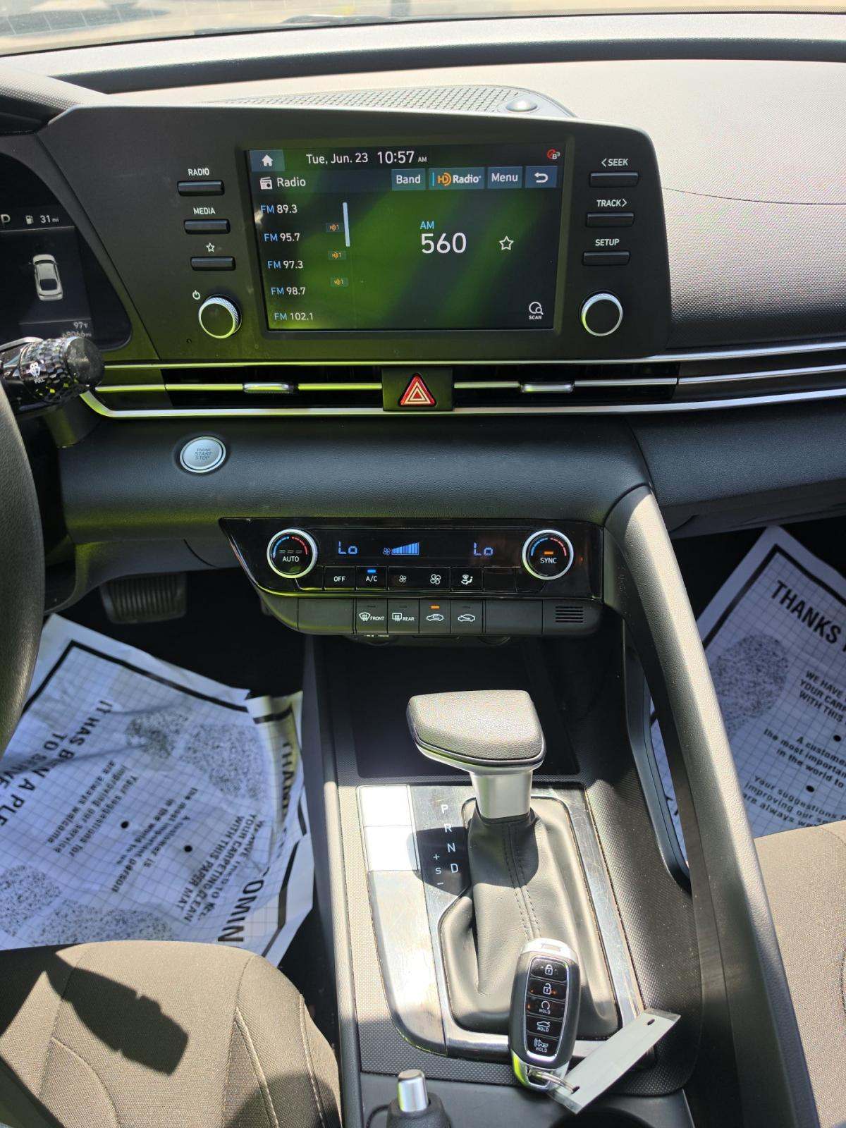 2023 Hyundai Elantra SEL FWD