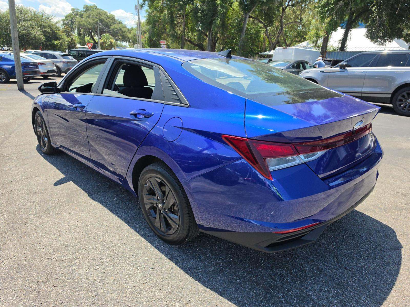 2023 Hyundai Elantra SEL FWD