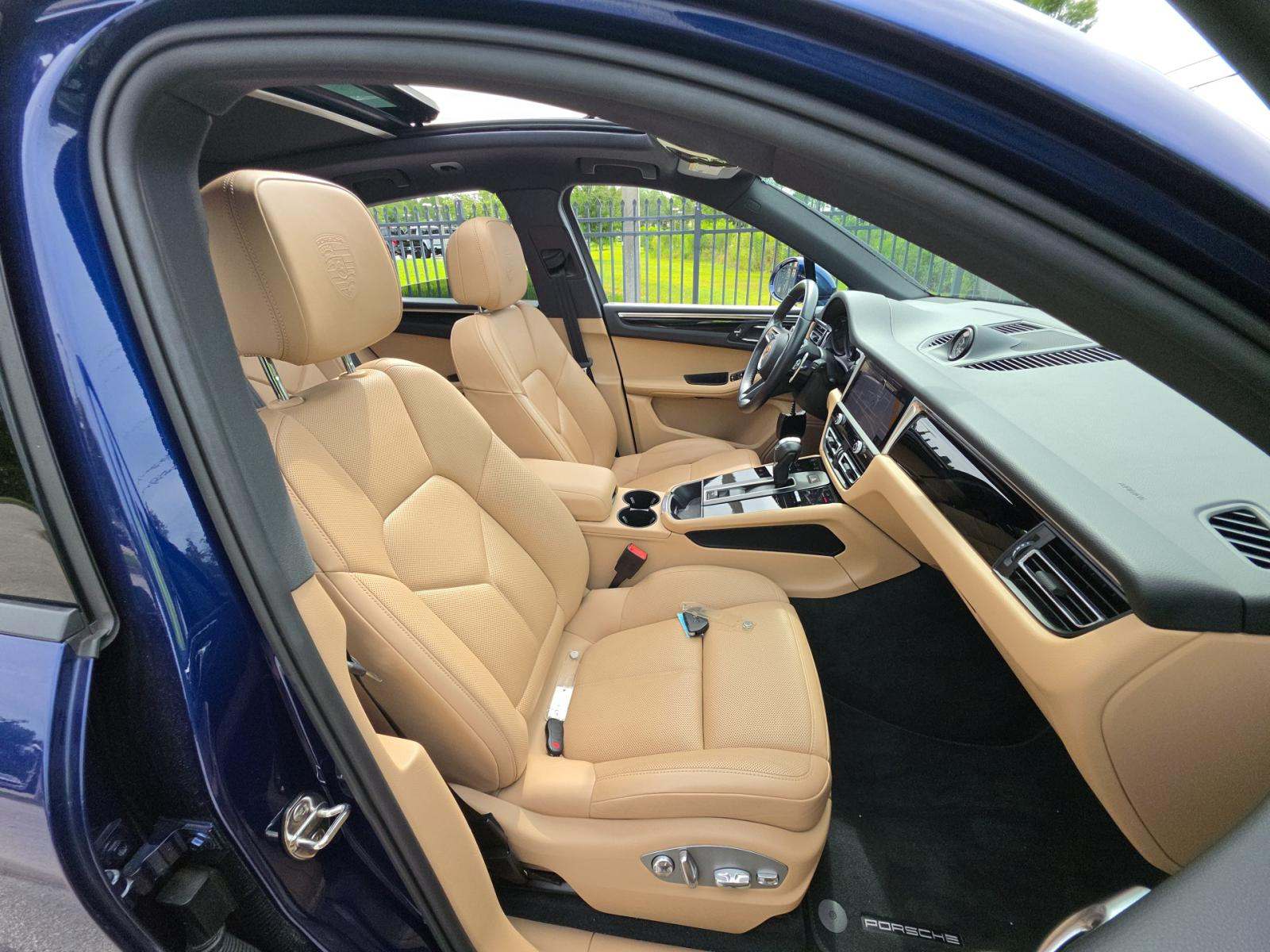 2024 Porsche Macan Base AWD