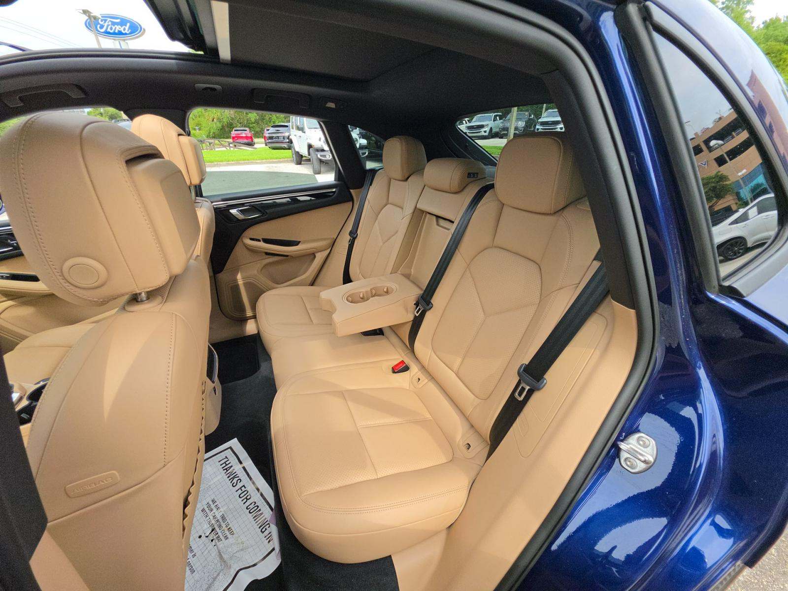2024 Porsche Macan Base AWD