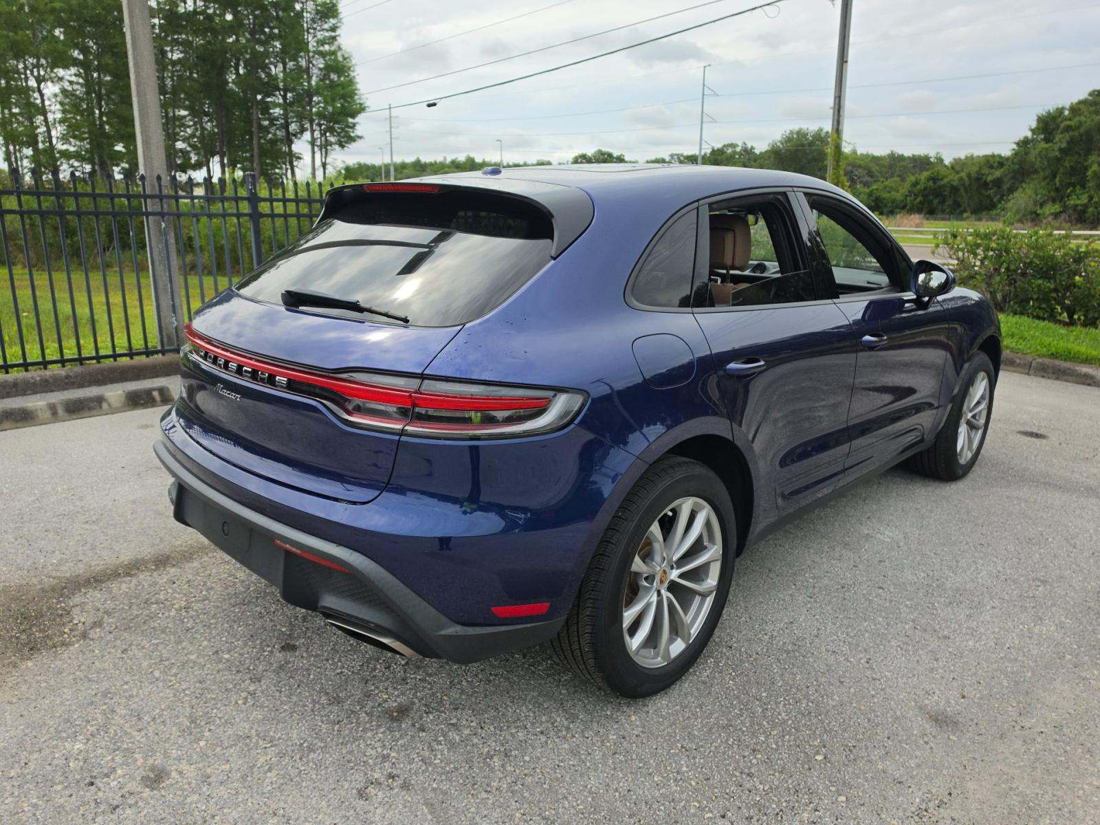 2024 Porsche Macan Base AWD