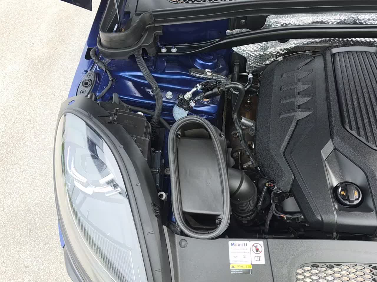 2024 Porsche Macan Base AWD