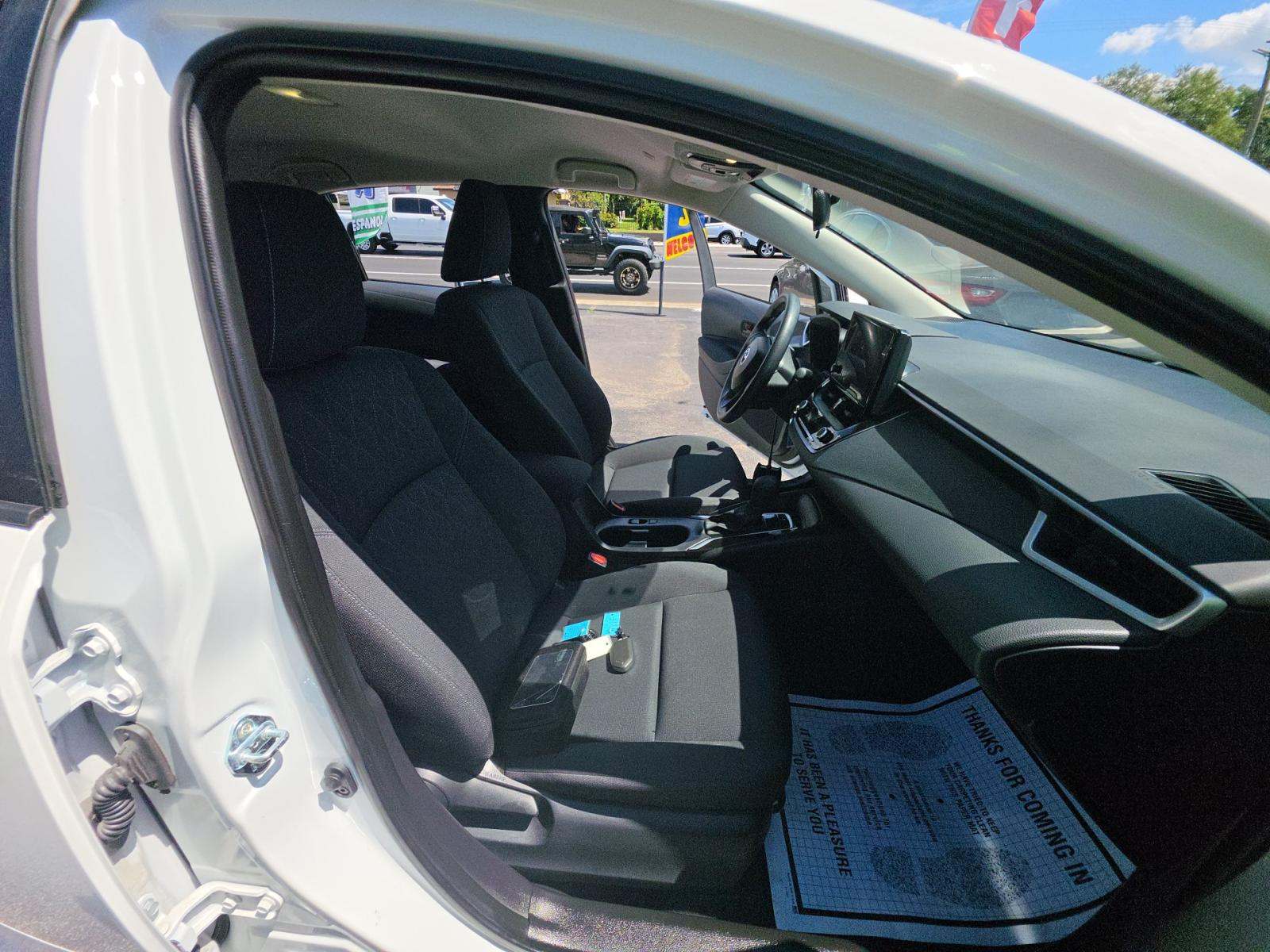 2025 Toyota Corolla LE FWD