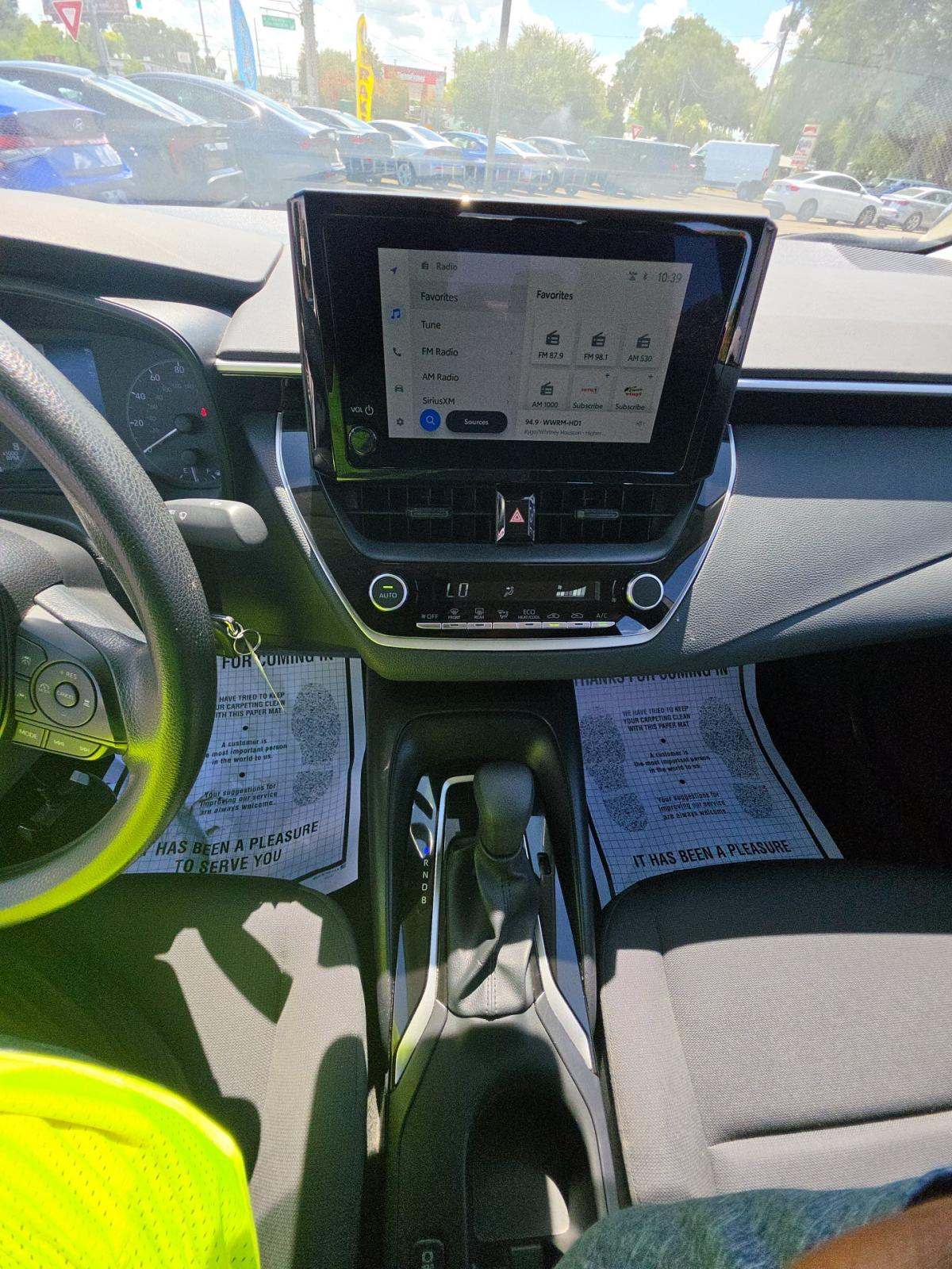 2025 Toyota Corolla LE FWD