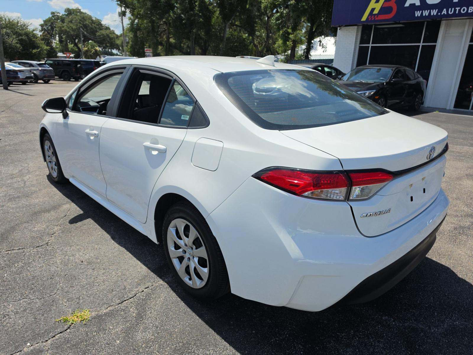 2025 Toyota Corolla LE FWD