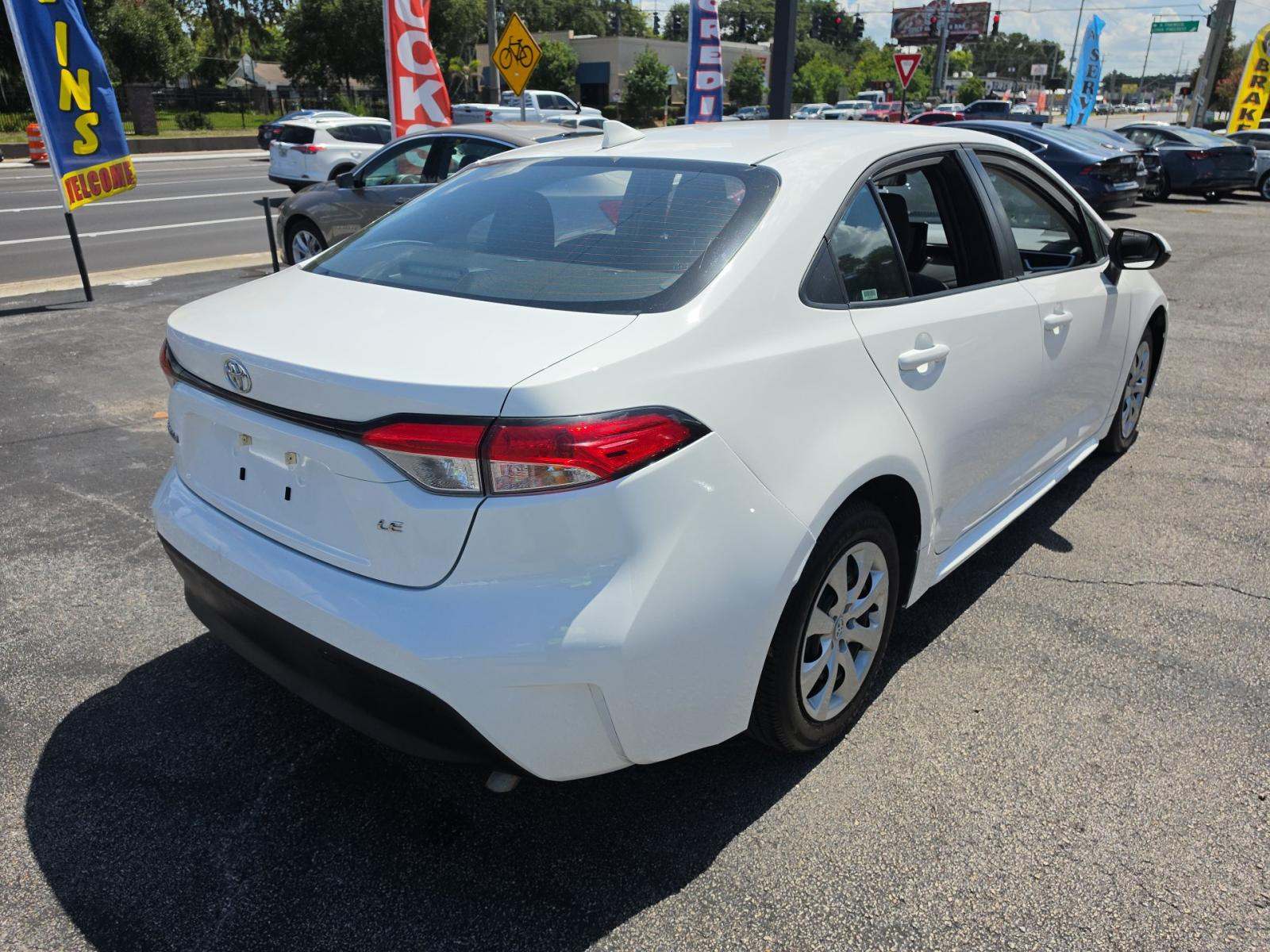2025 Toyota Corolla LE FWD