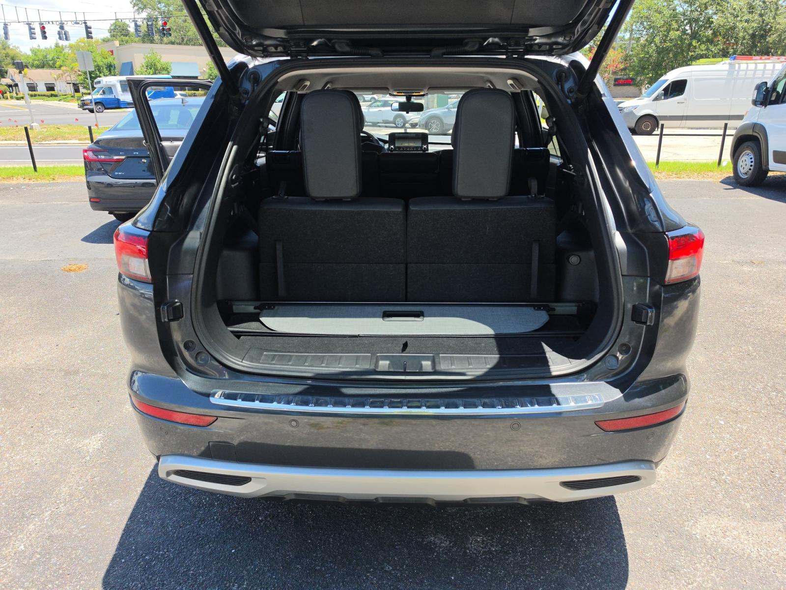 2024 Mitsubishi Outlander SE FWD