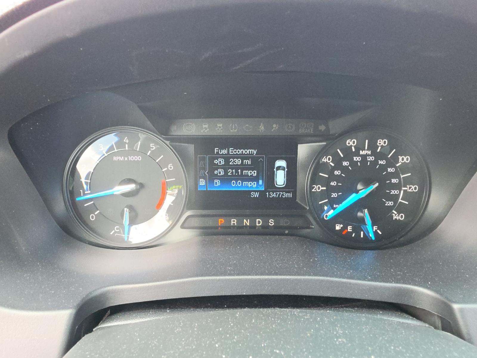 FORD EXPLORER - 9