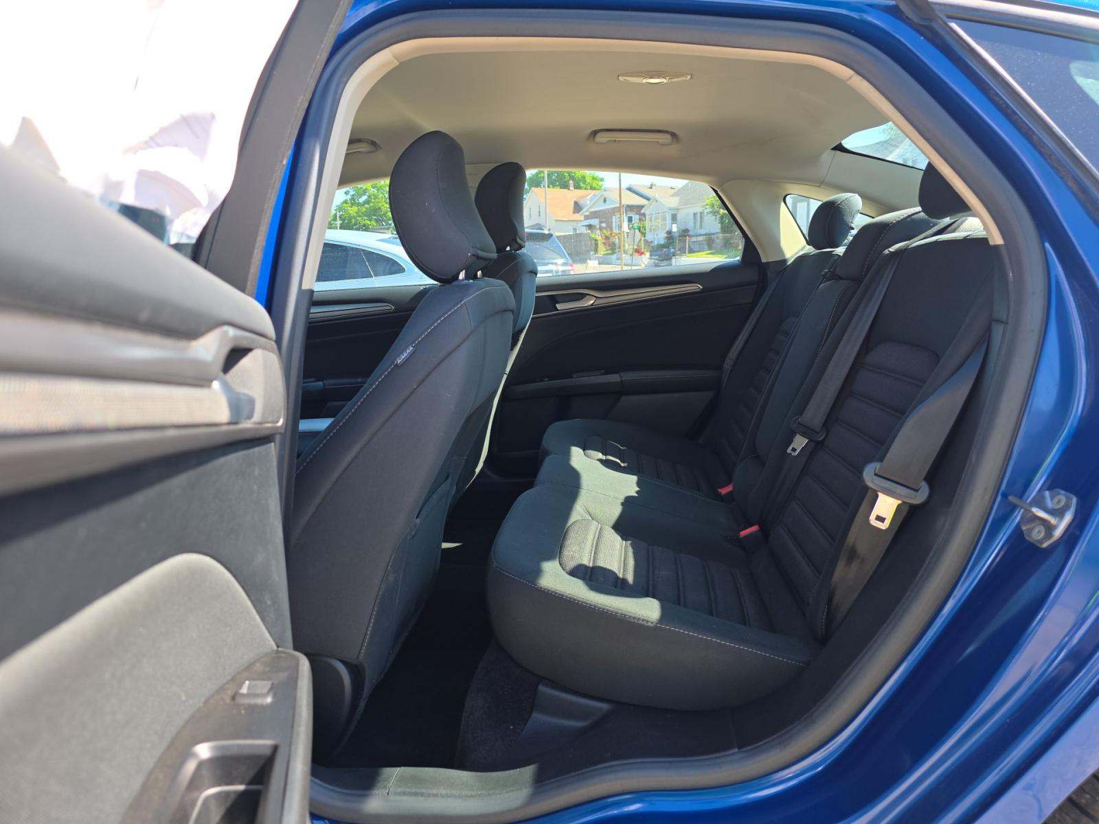 FORD FUSION - 9