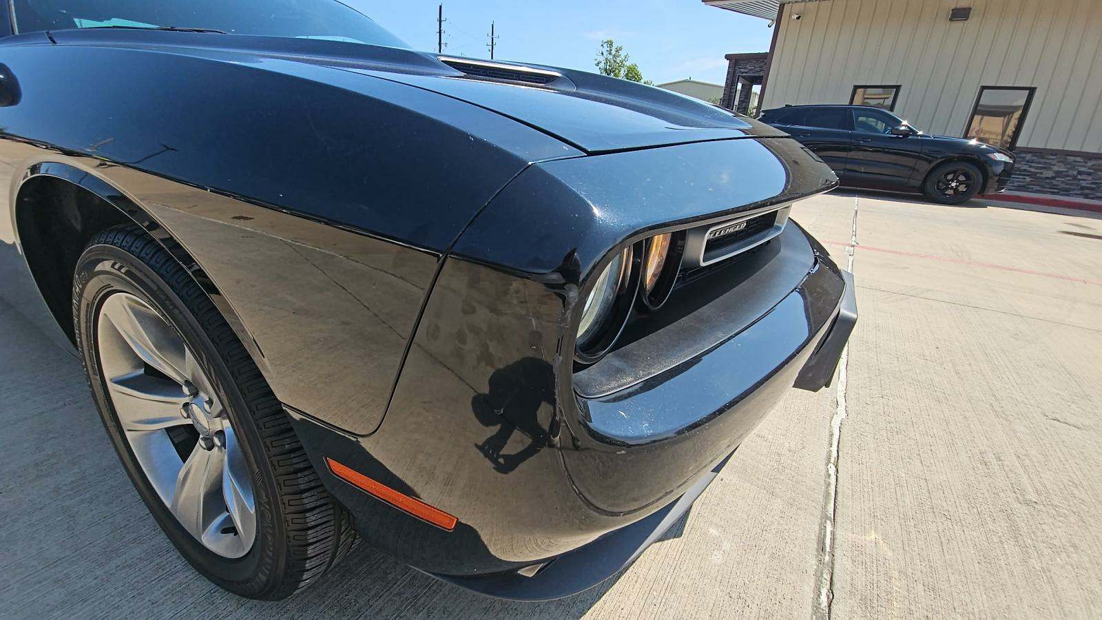 2015 Dodge Challenger SXT RWD