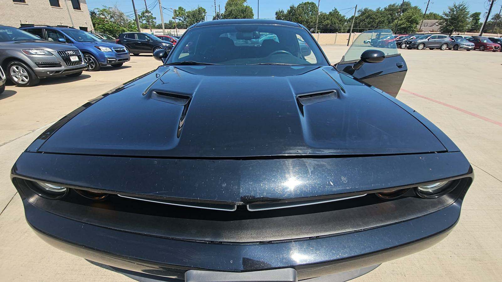 2015 Dodge Challenger SXT RWD