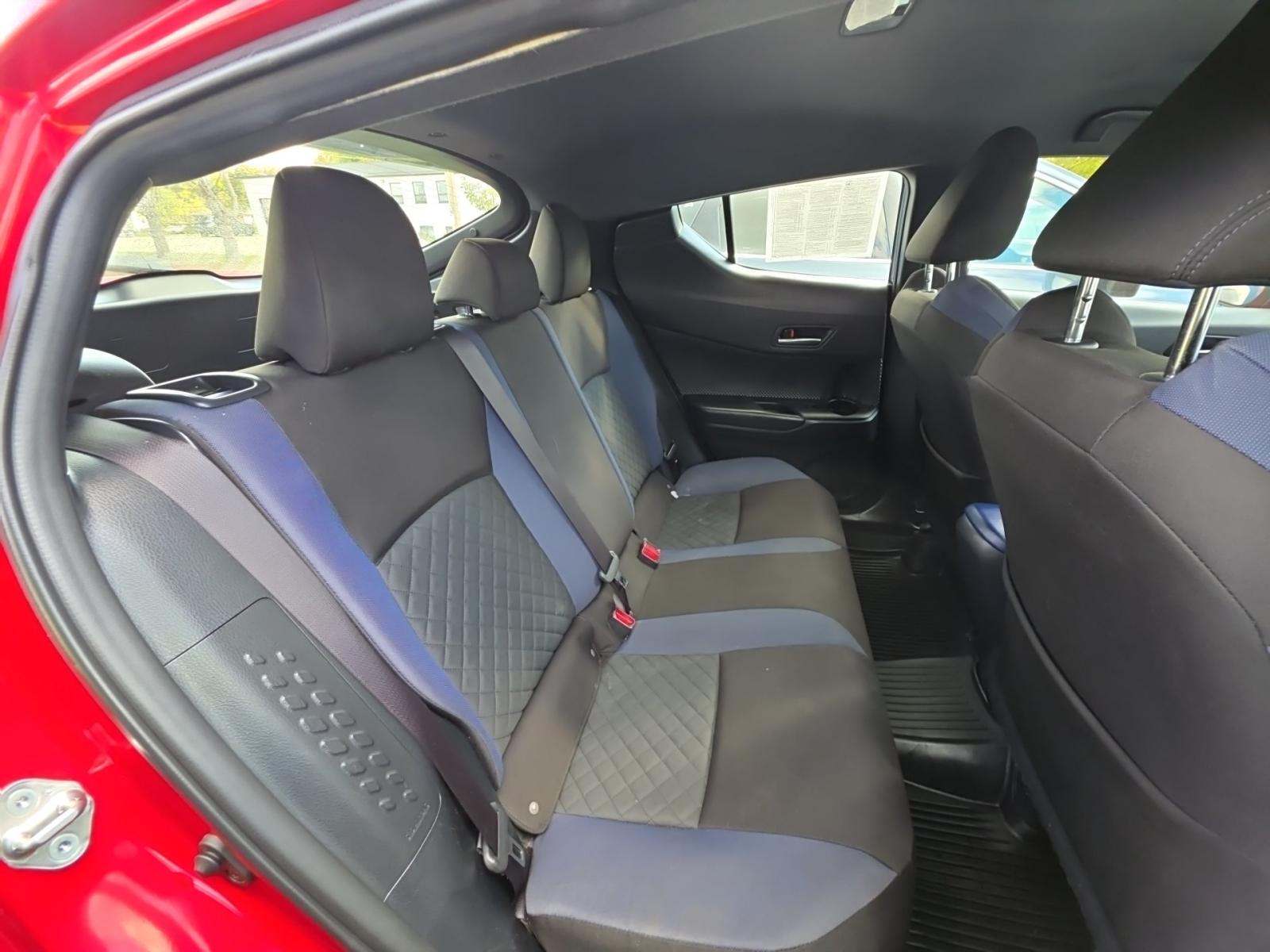 2020 Toyota C-HR XLE FWD