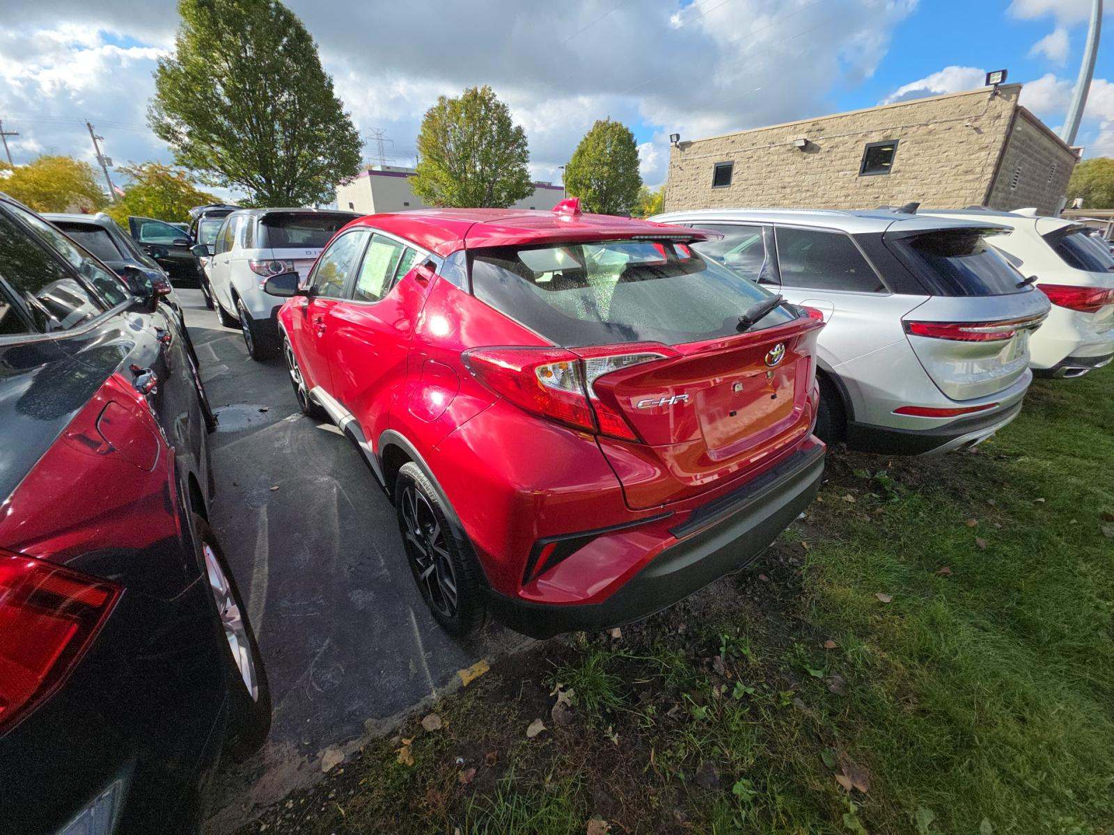 2020 Toyota C-HR XLE FWD