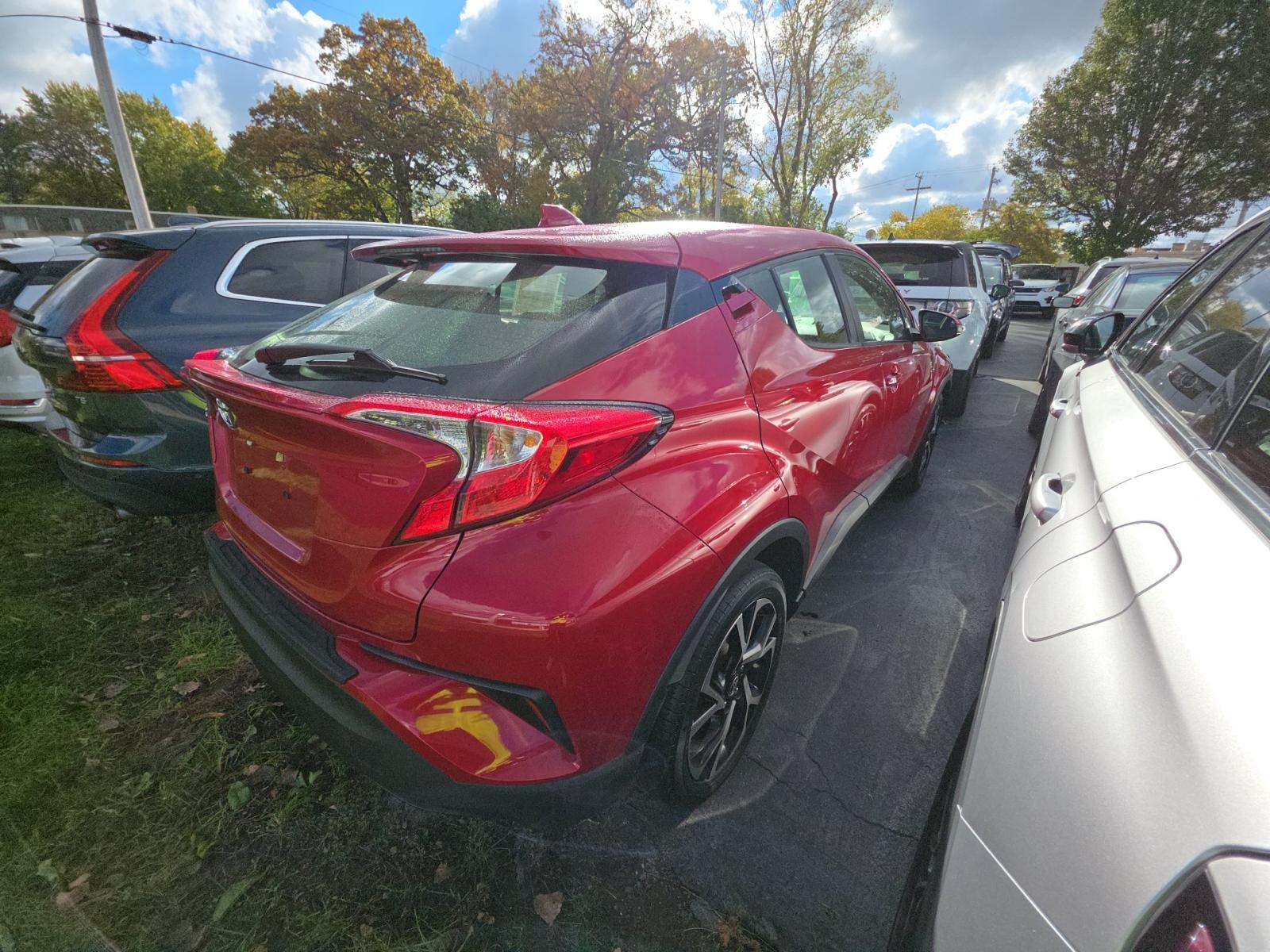 2020 Toyota C-HR XLE FWD