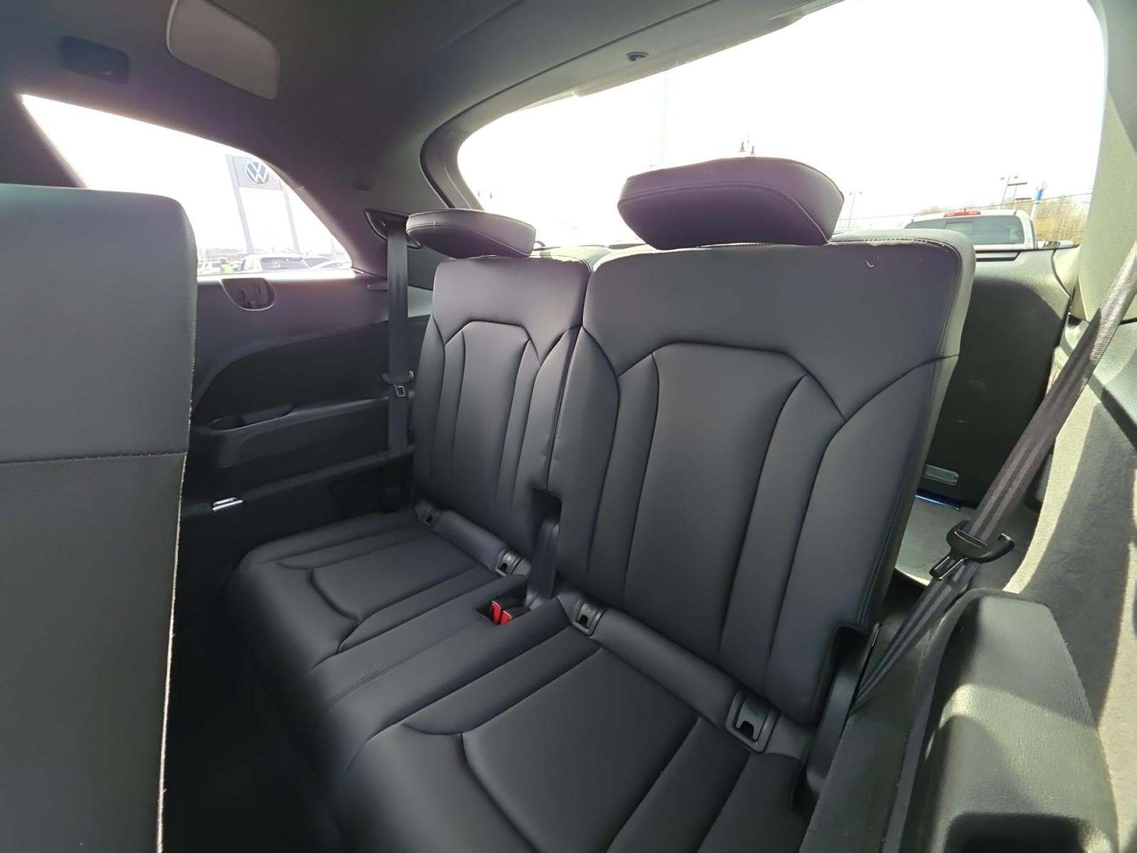 2025 Audi Q7 Premium Plus AWD