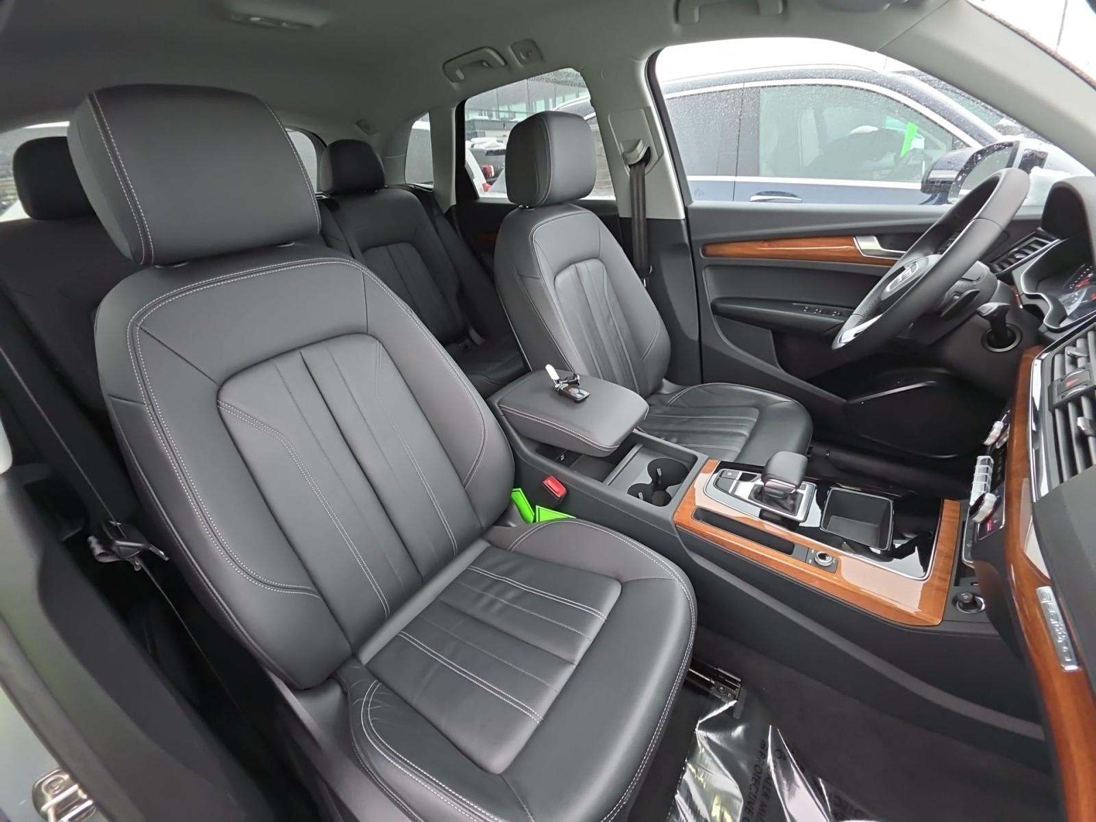 2023 Audi Q5 S line Premium AWD