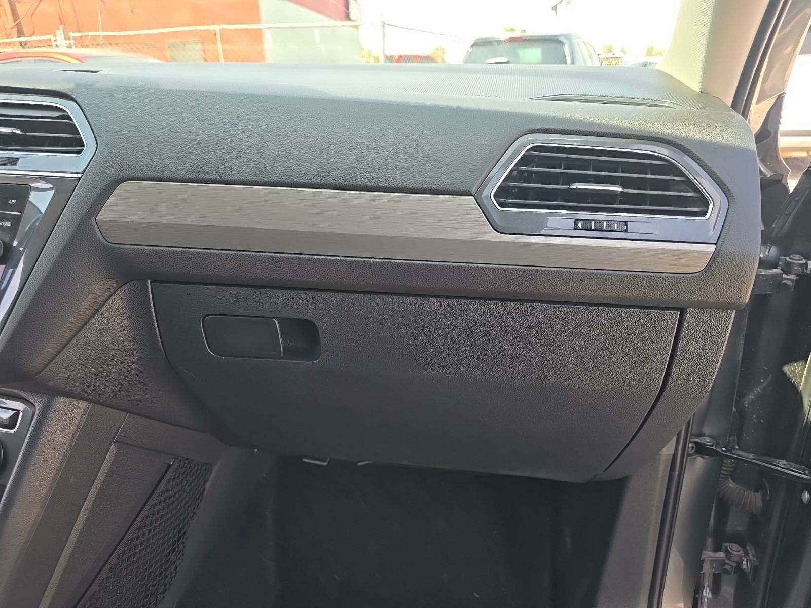 2018 Volkswagen Tiguan 2.0T SE FWD