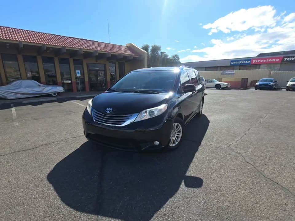 2017 Toyota Sienna XLE FWD