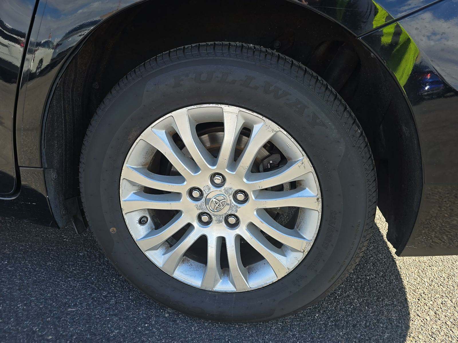 2017 Toyota Sienna XLE FWD