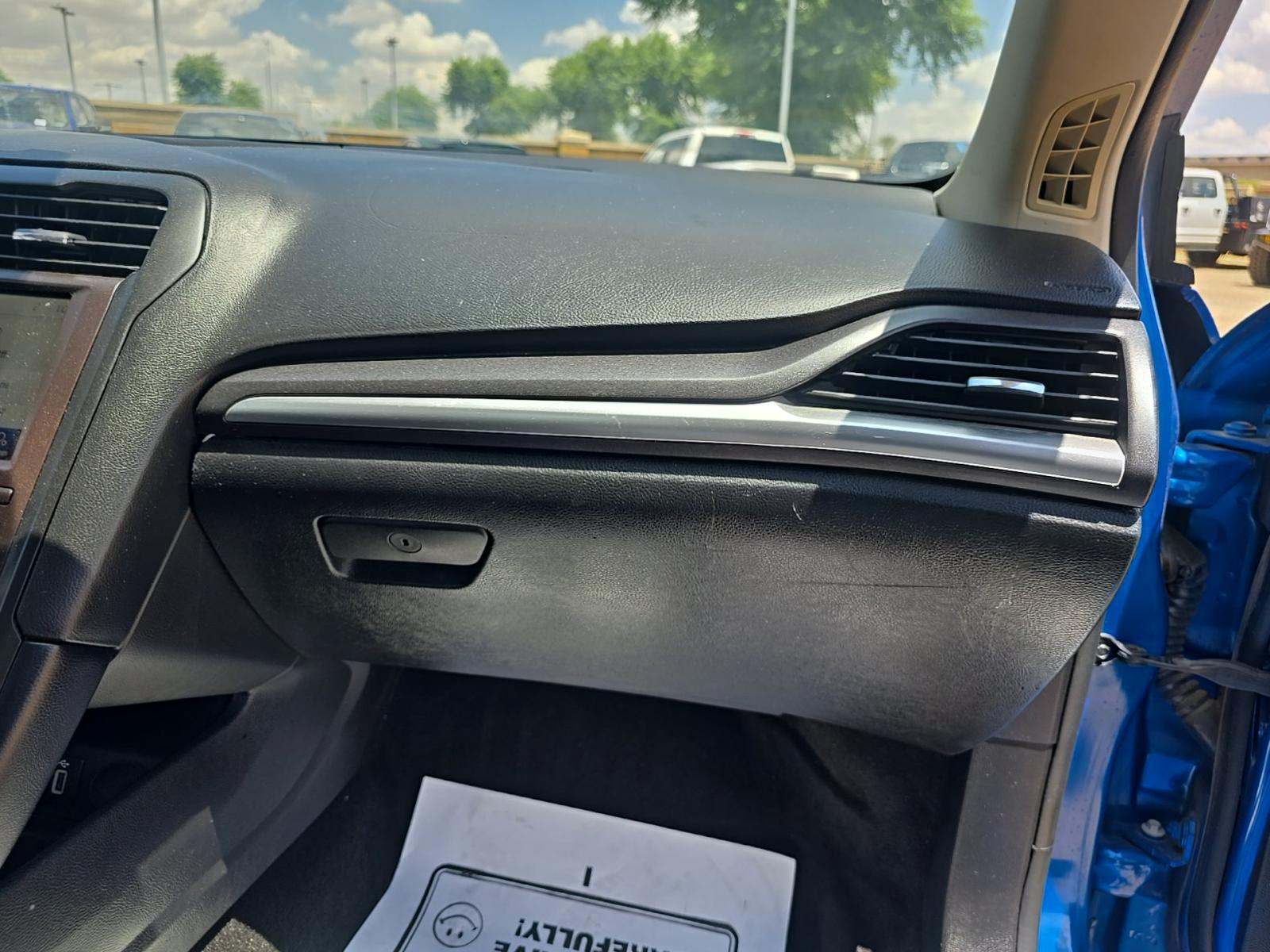 2020 Ford Fusion Hybrid Titanium FWD