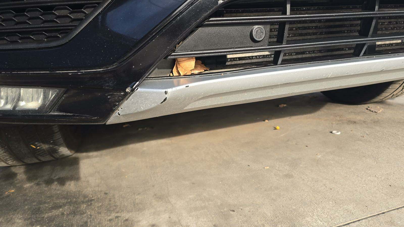 2017 Volvo XC90 T6 Momentum AWD