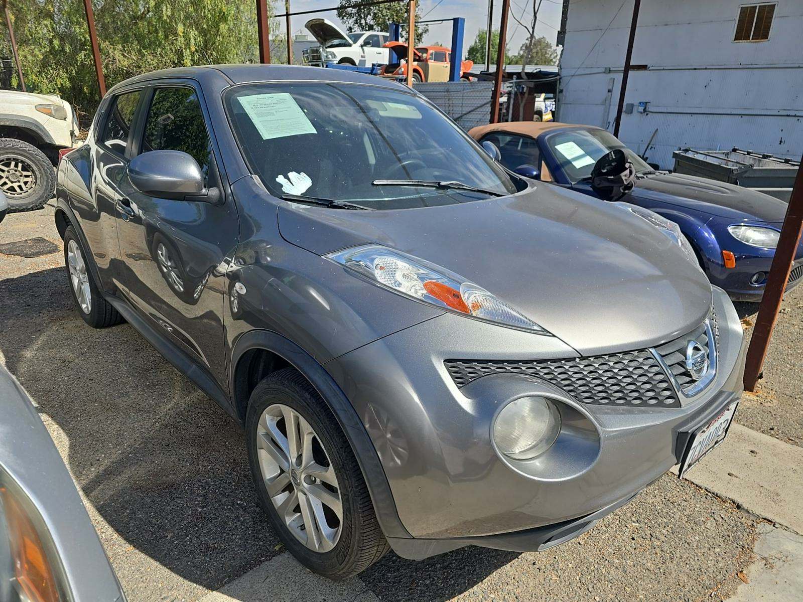 2013 Nissan JUKE S FWD