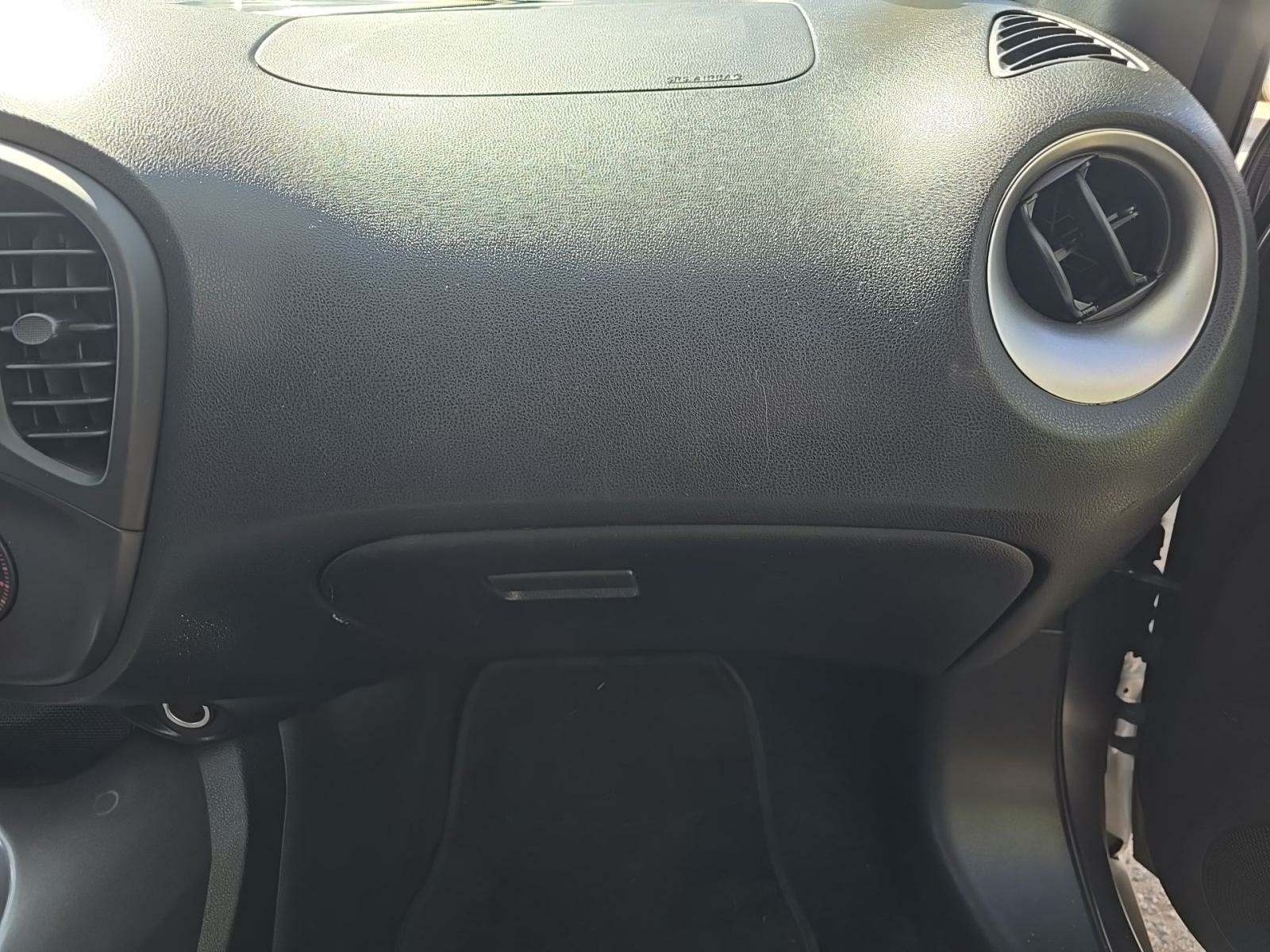 2013 Nissan JUKE S FWD