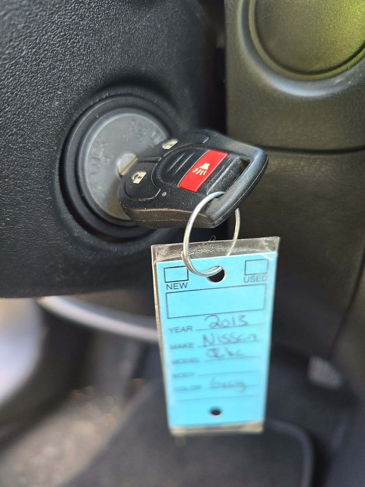 2013 Nissan JUKE S FWD