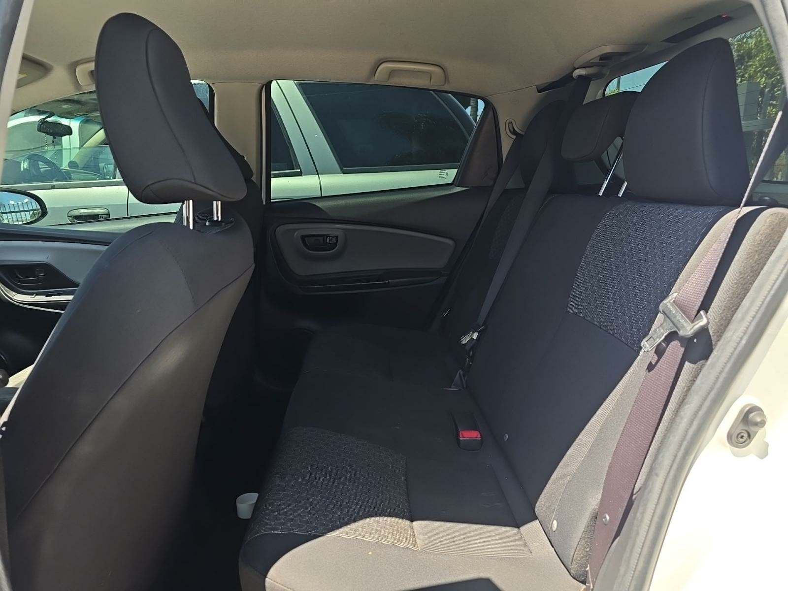 2017 Toyota Yaris SE FWD