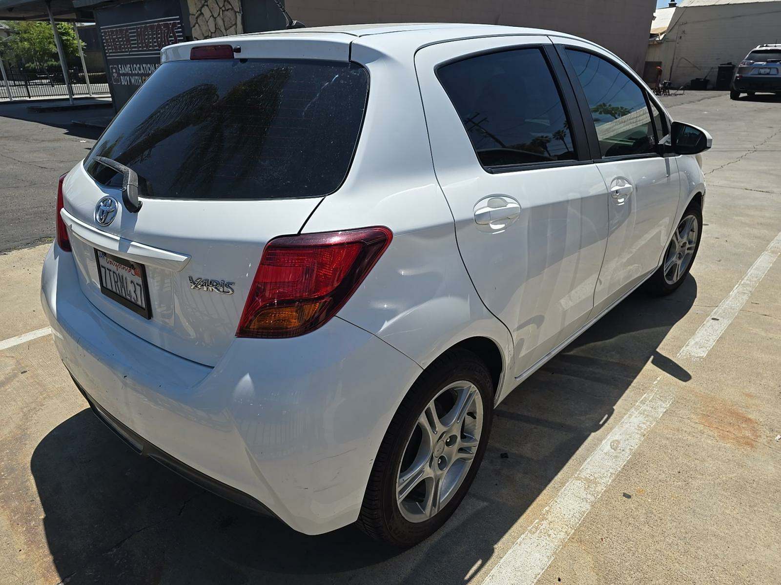 2017 Toyota Yaris SE FWD