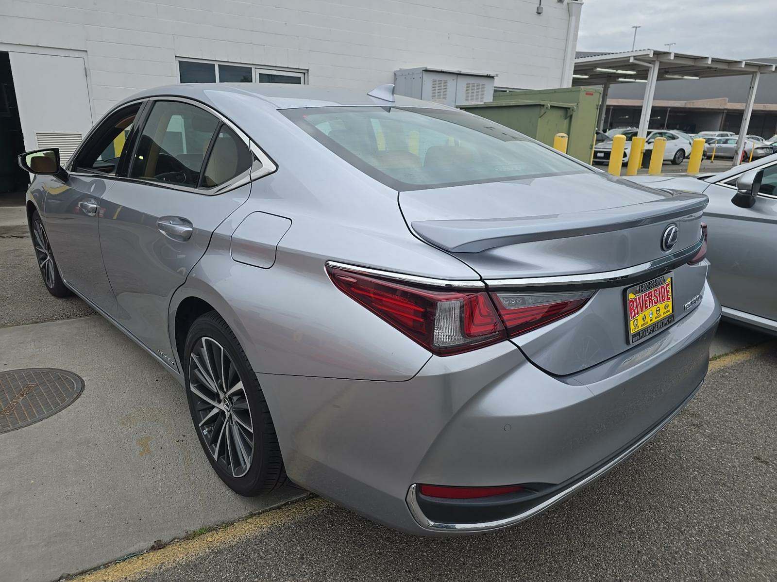 2022 Lexus ES ES 300h FWD